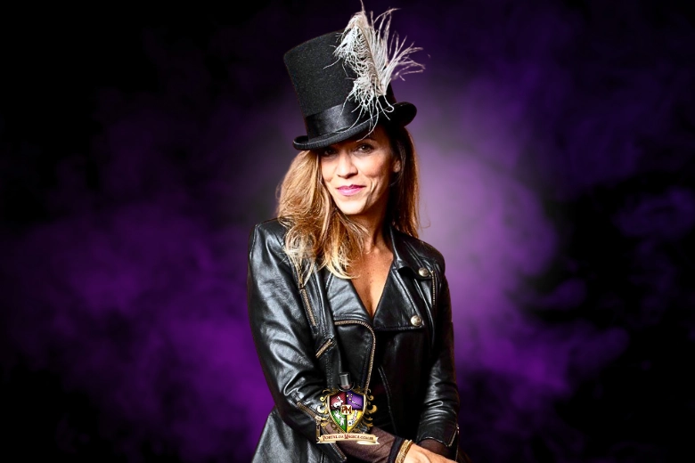 Mágica Dani Rocha-Rosa